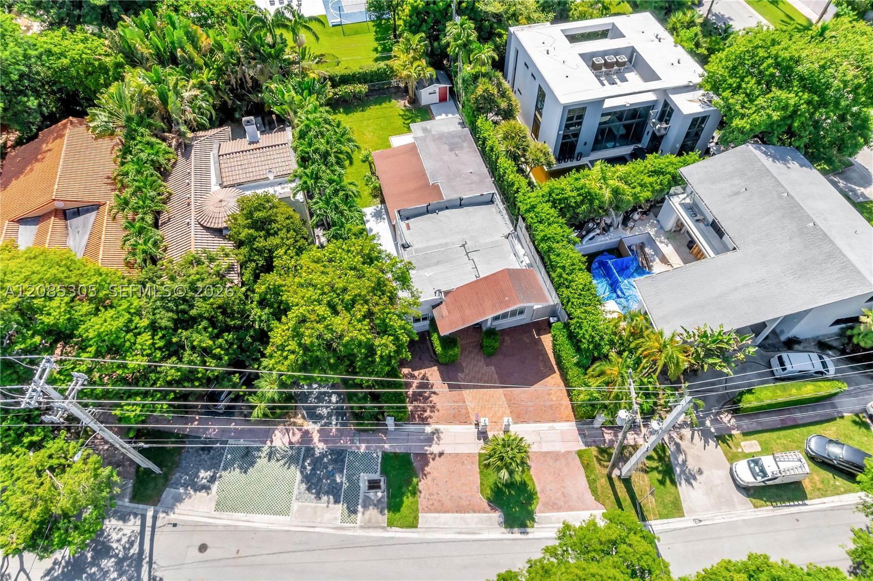 main property photo 50