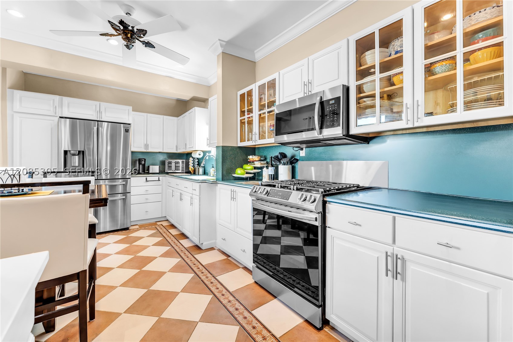 main property photo 9
