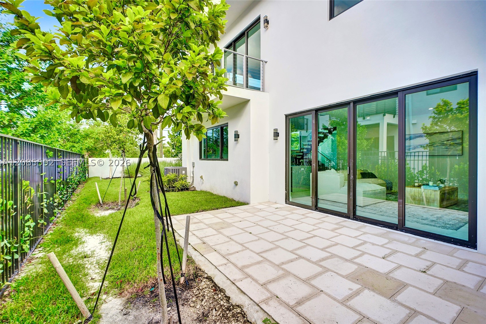 main property photo 17