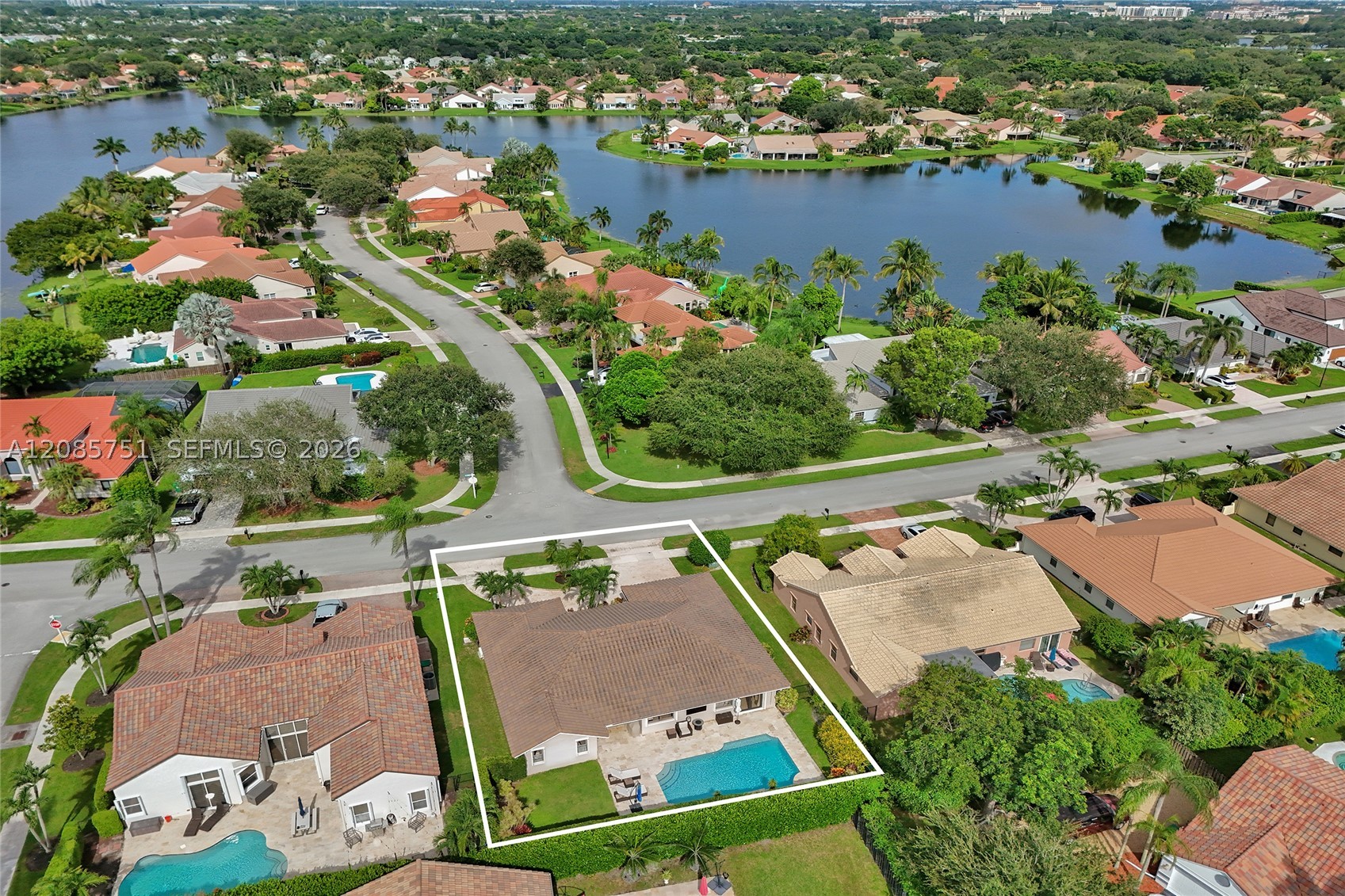 main property photo 17