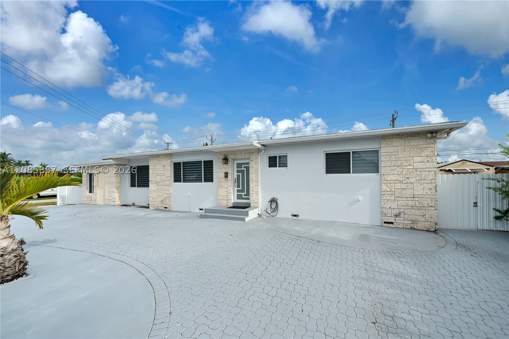 main property photo 0