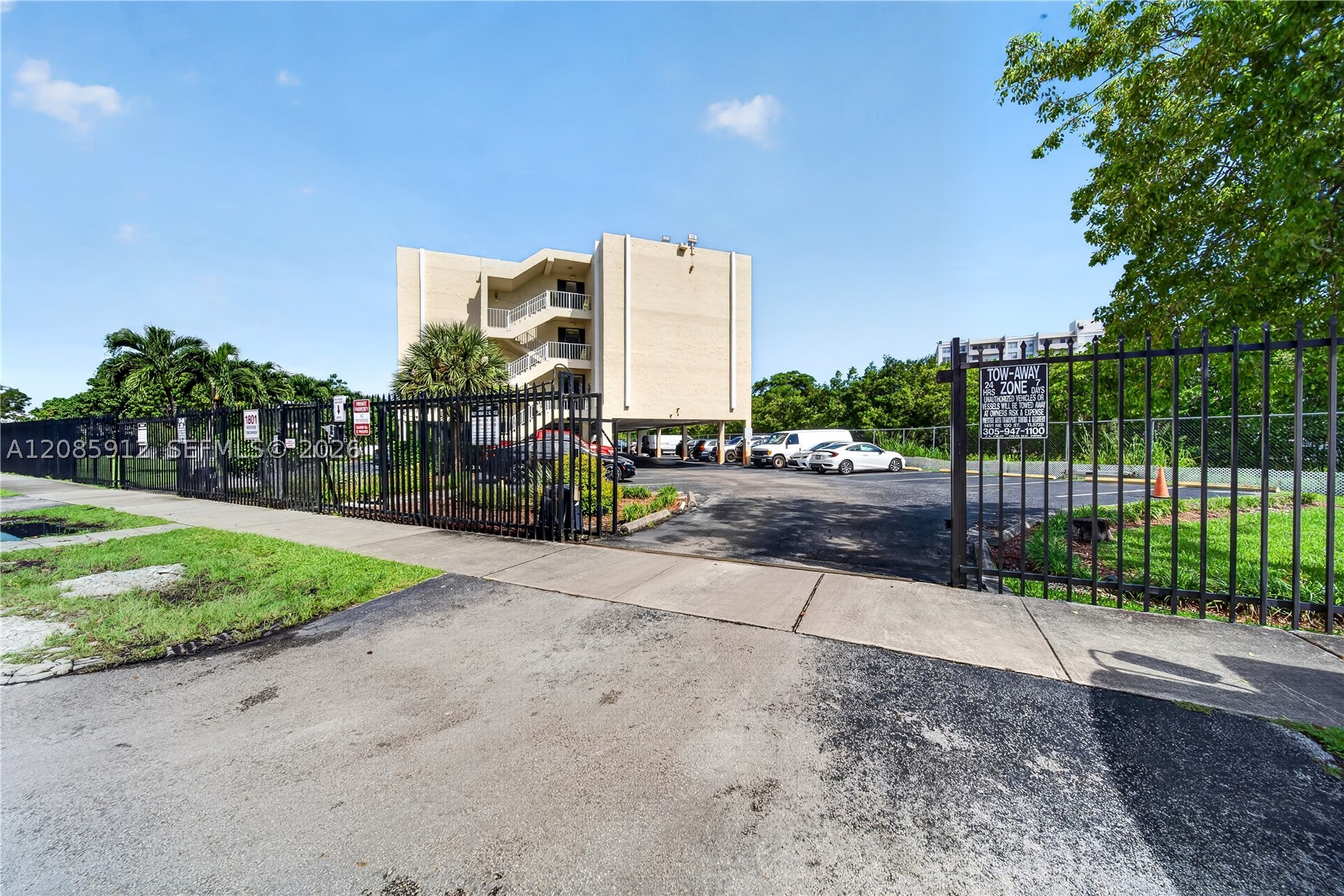 main property photo 18
