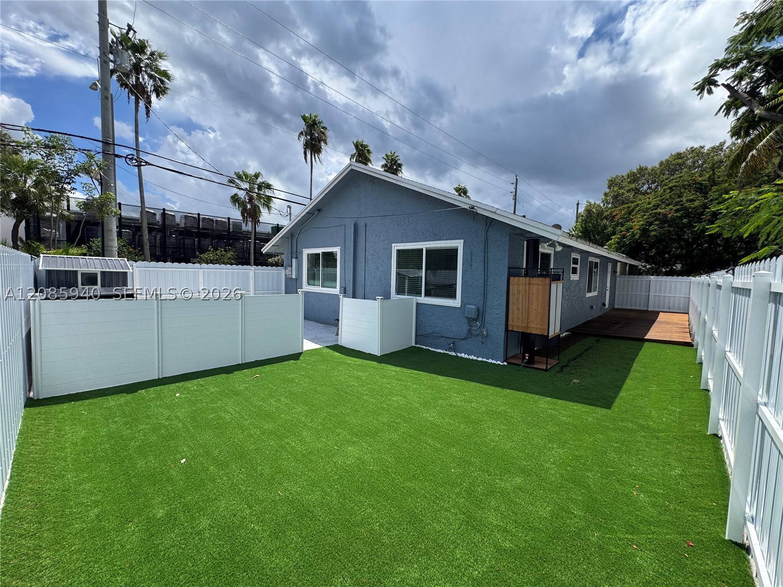 main property photo 25