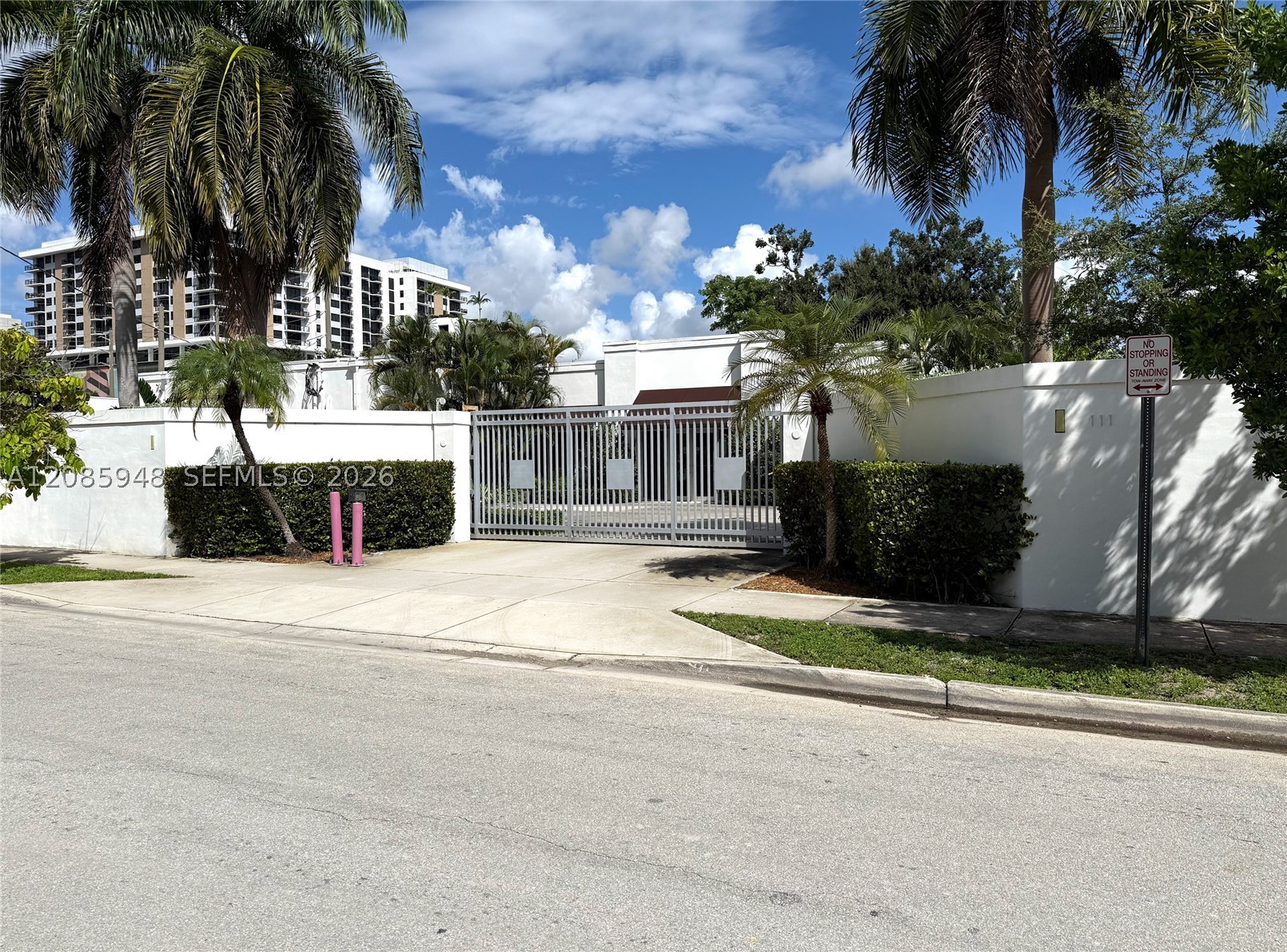 main property photo 0