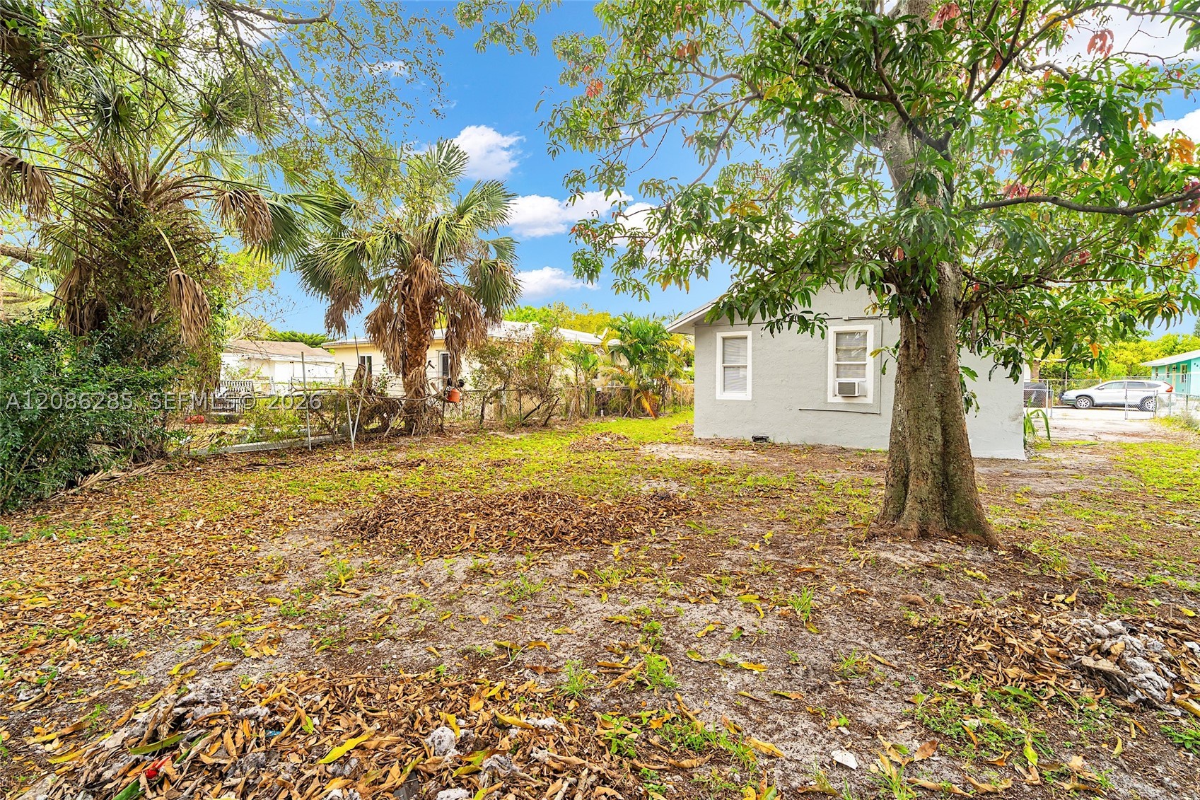 main property photo 28