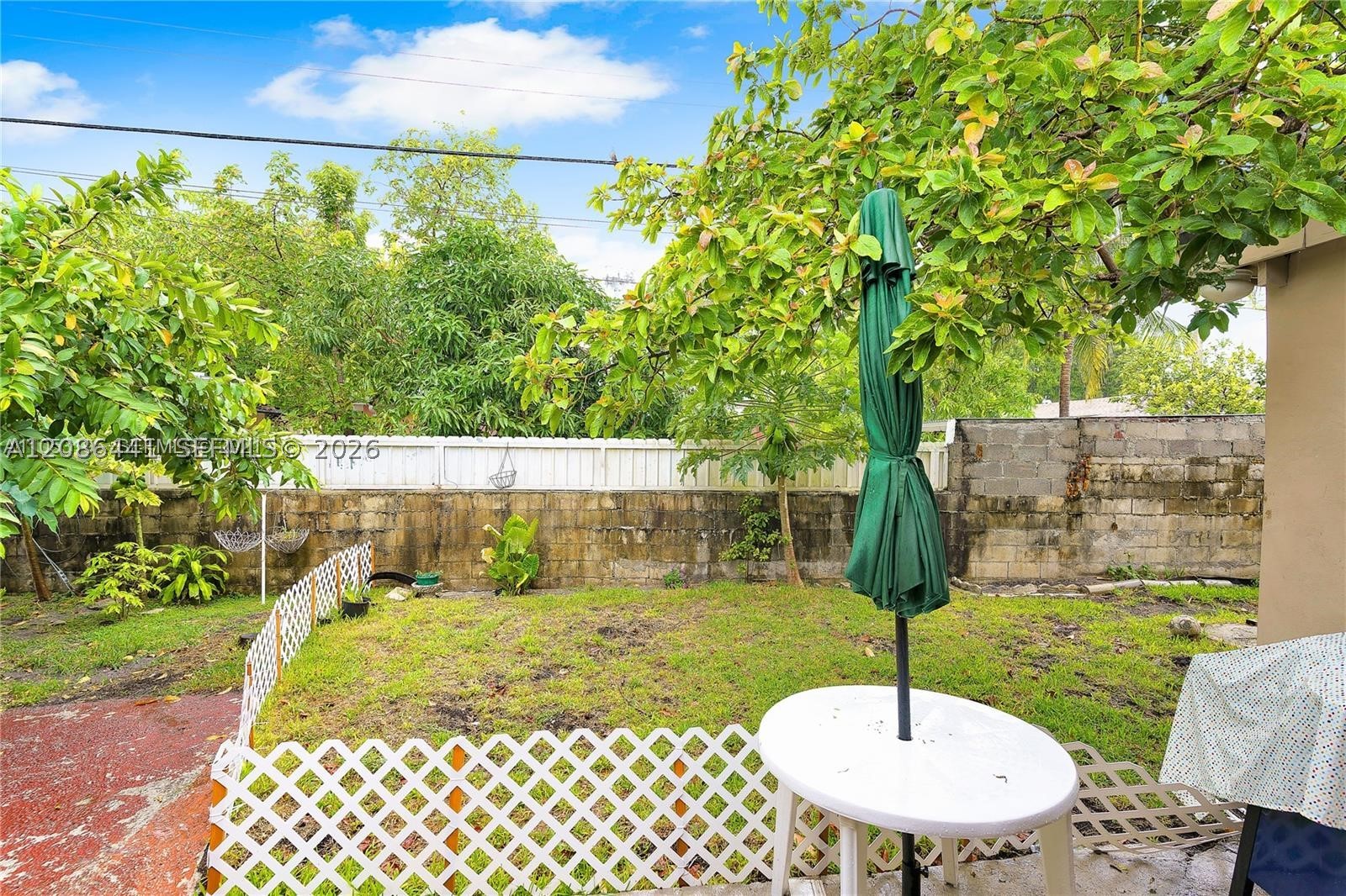 main property photo 11