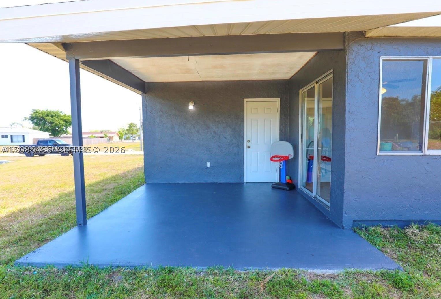 main property photo 17