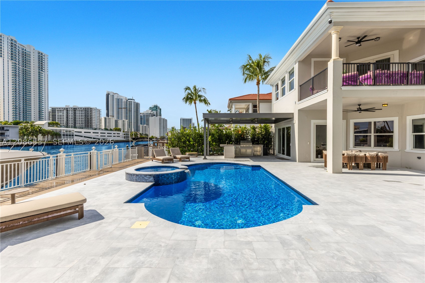 main property photo 50