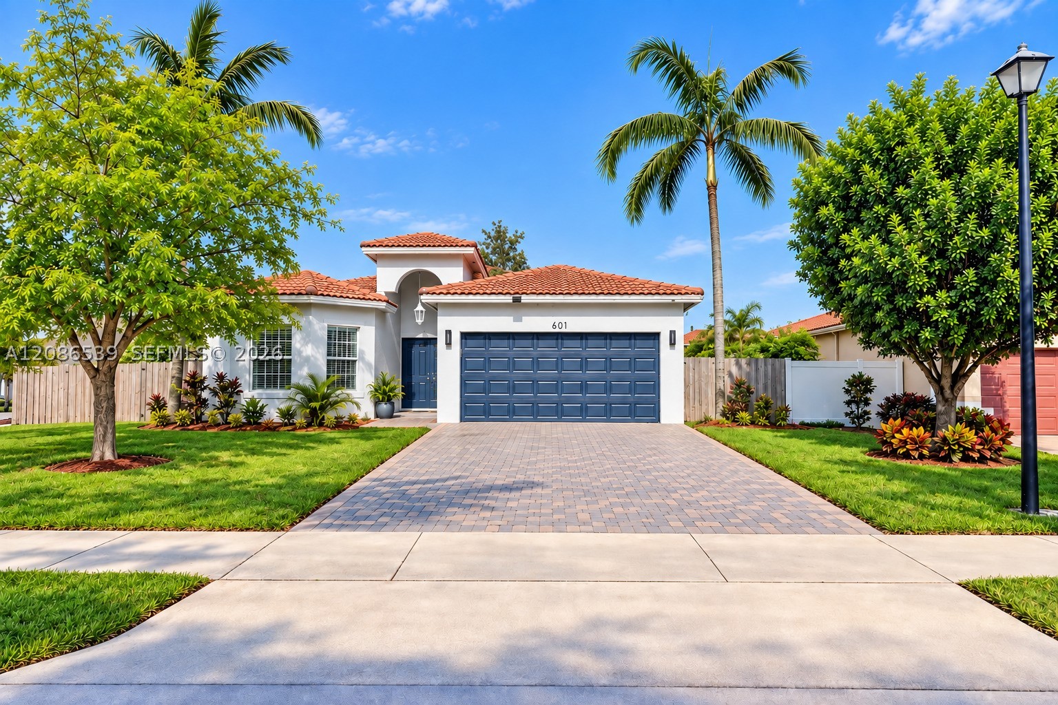 main property photo 0