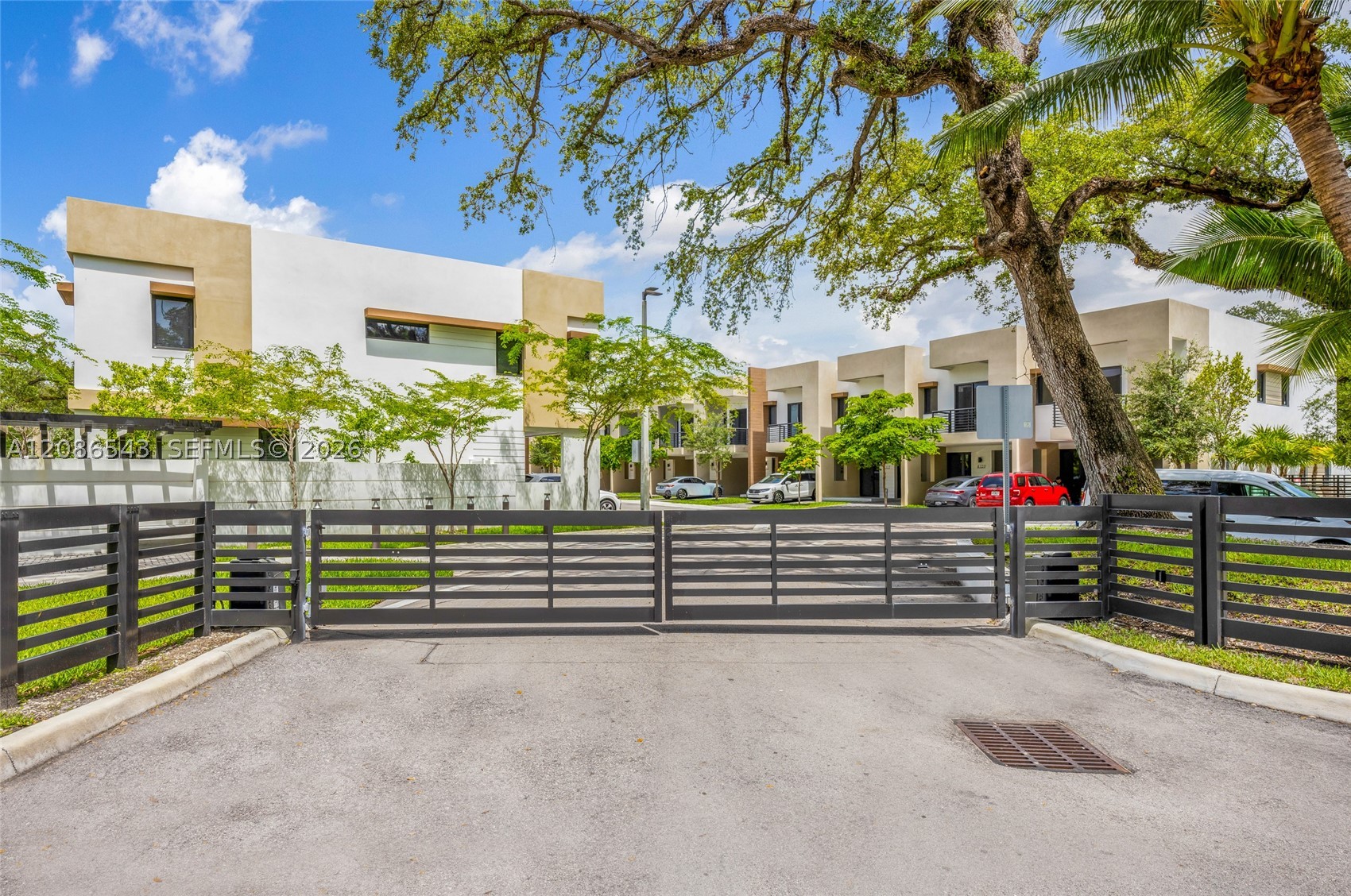 main property photo 37