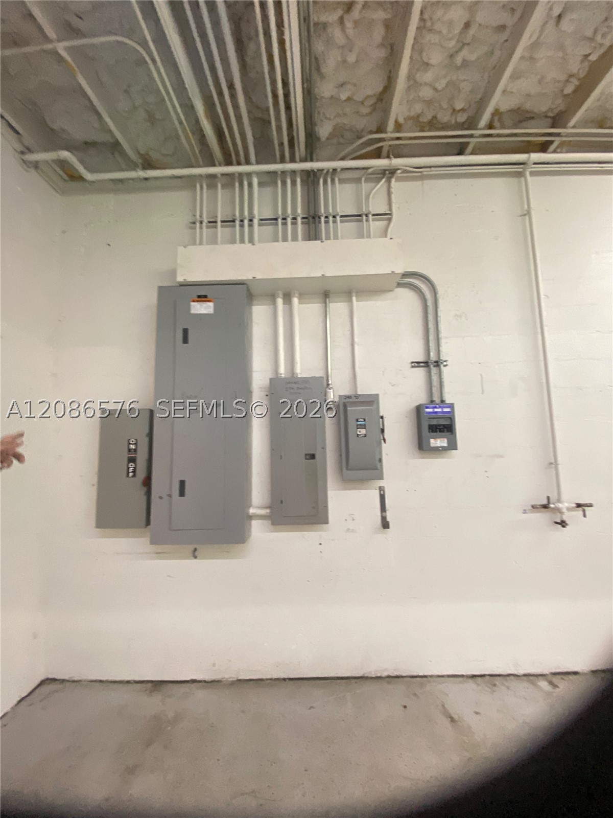 main property photo 12