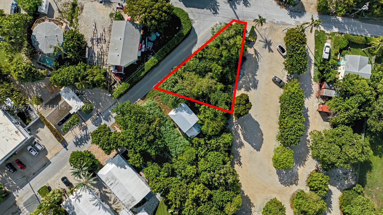 main property photo 23
