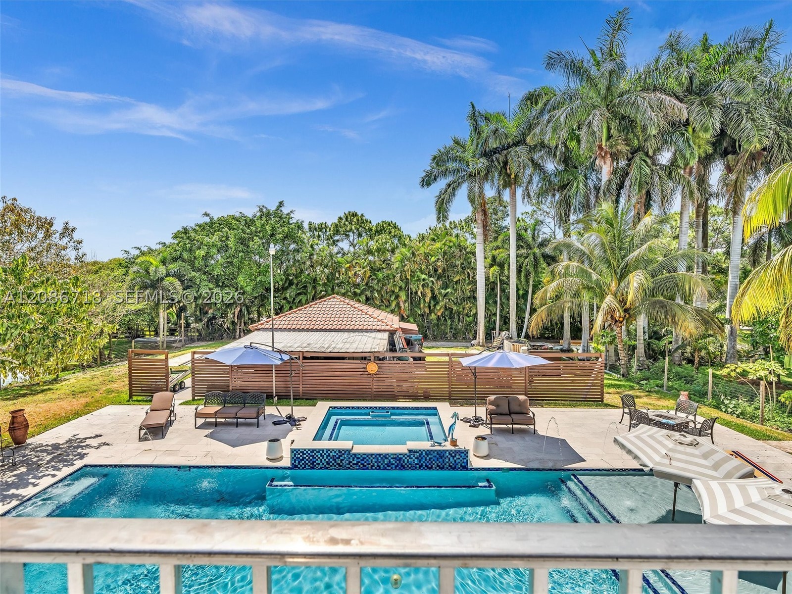 main property photo 40