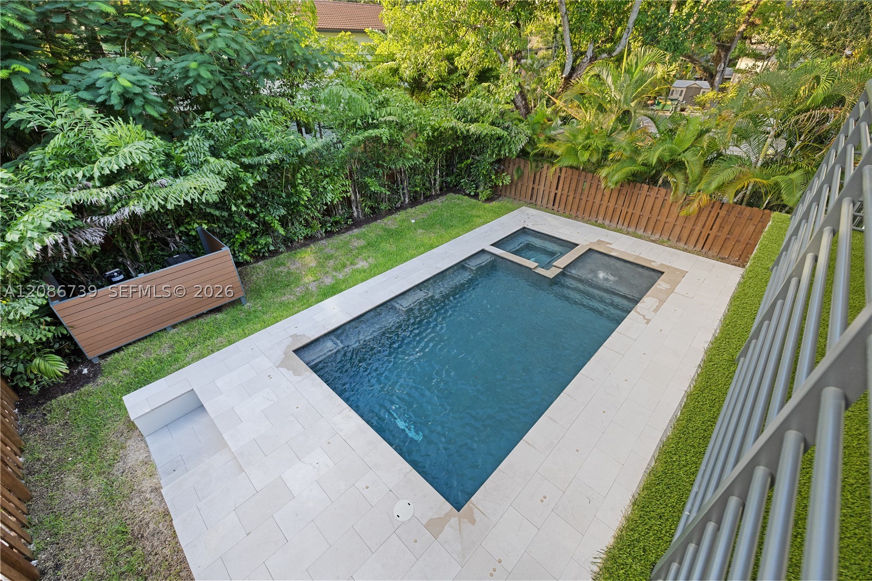 main property photo 50