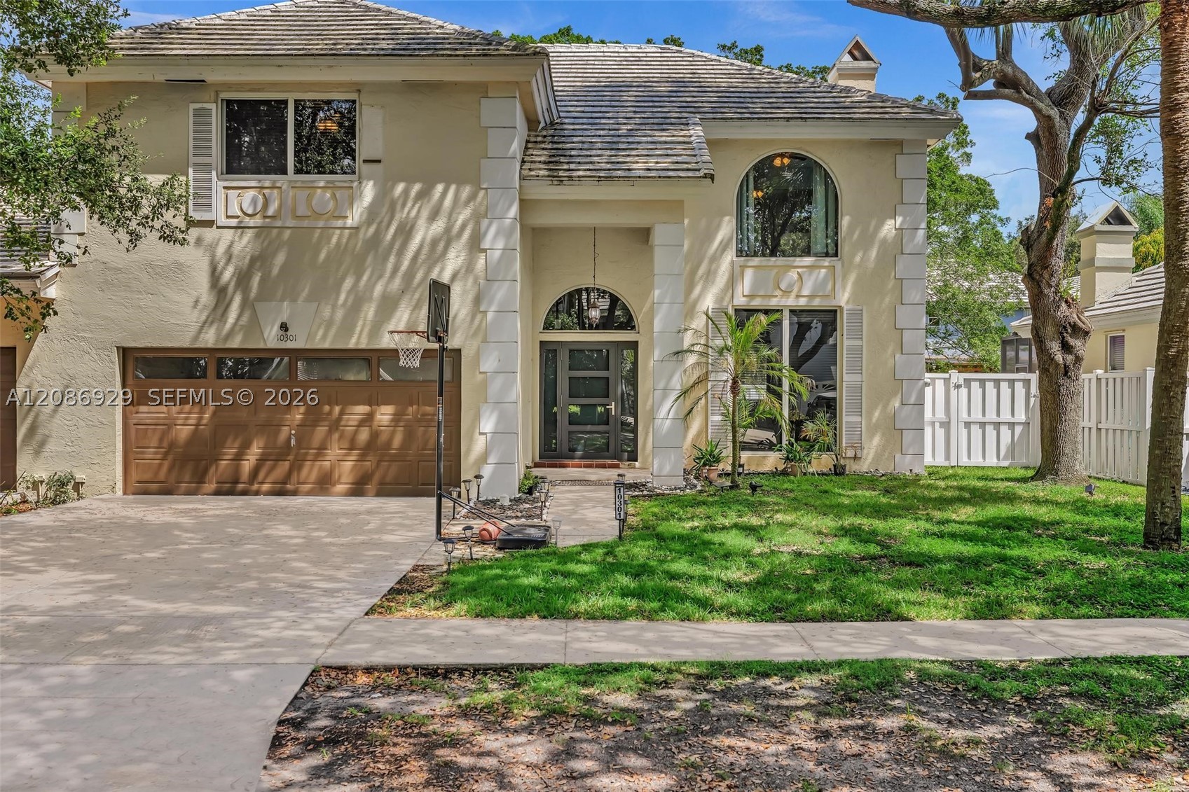 main property photo 27