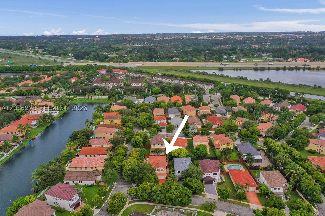 main property photo 94