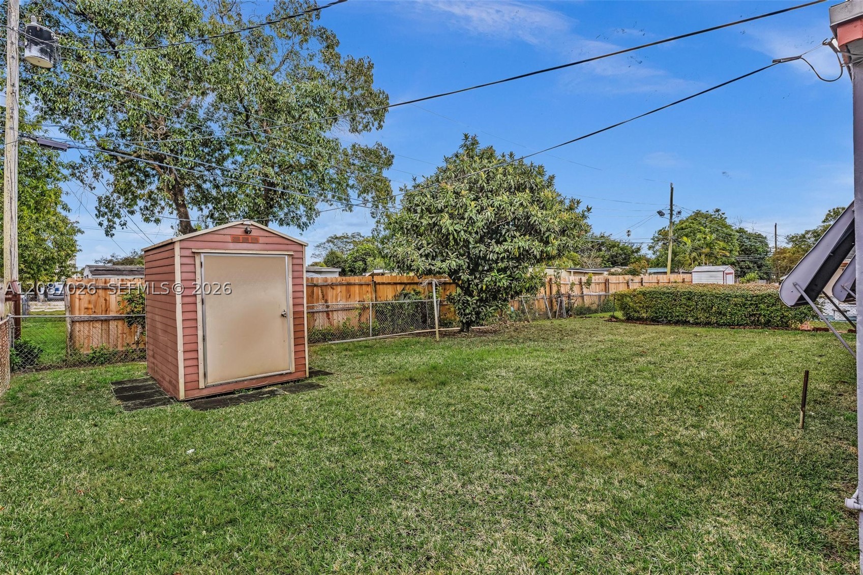main property photo 22