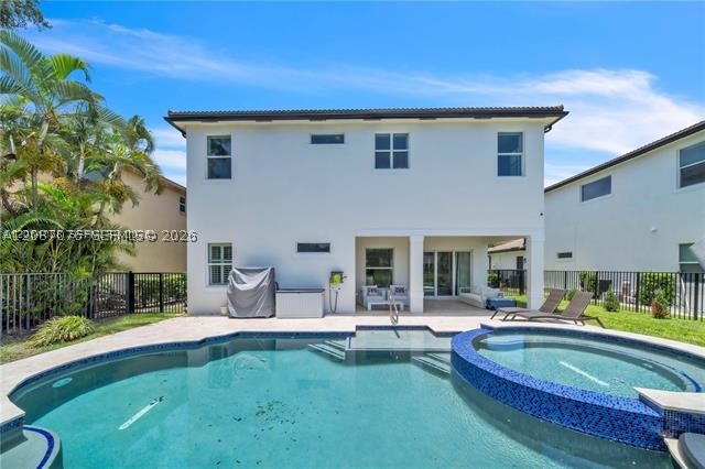 main property photo 13