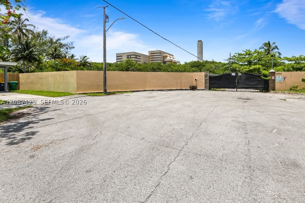 main property photo 6