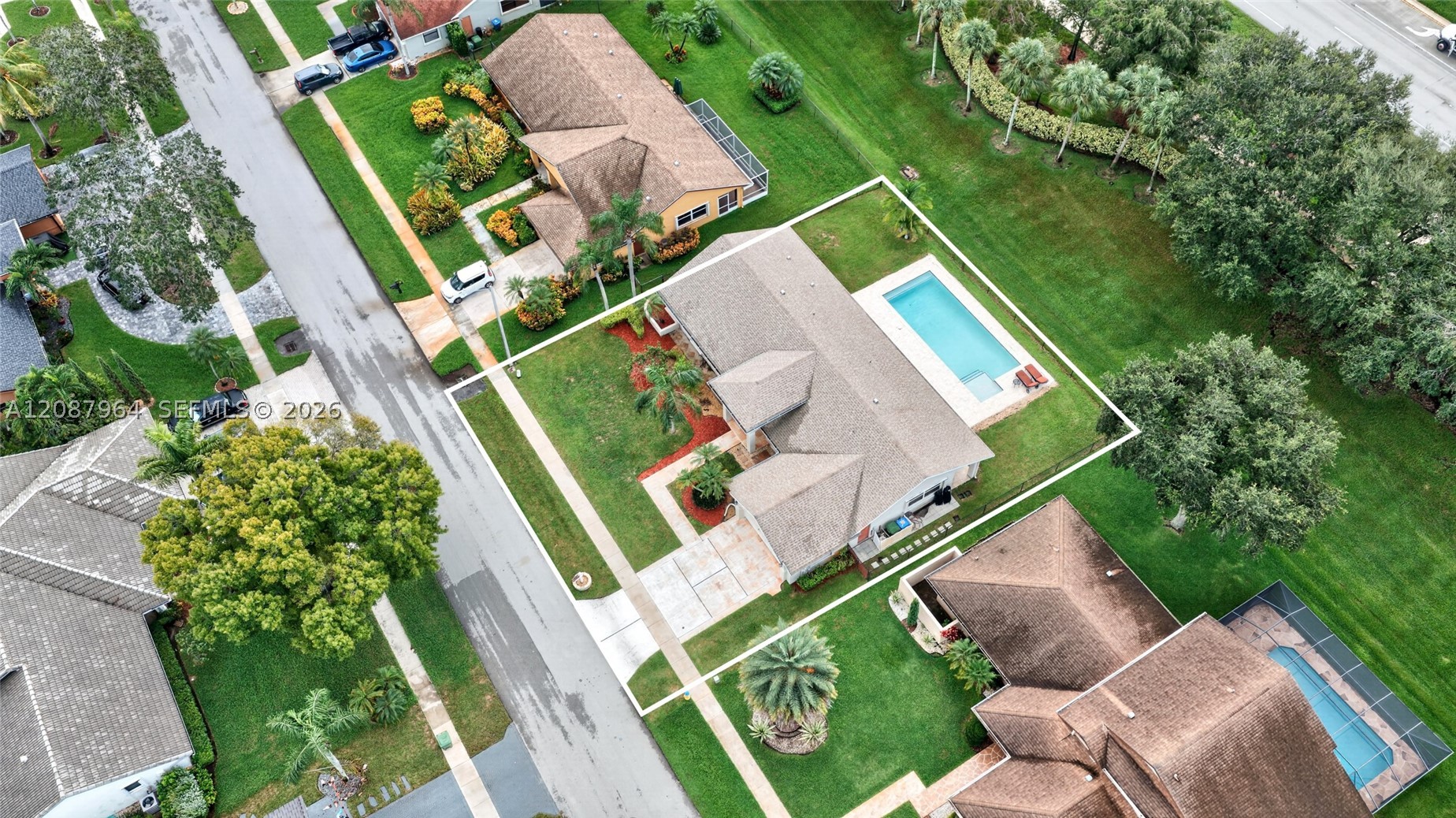 main property photo 10