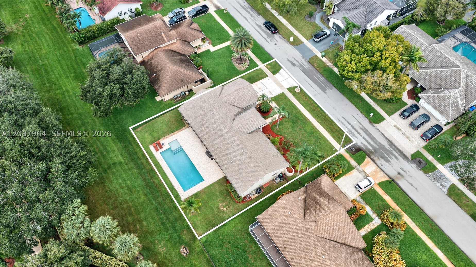 main property photo 12
