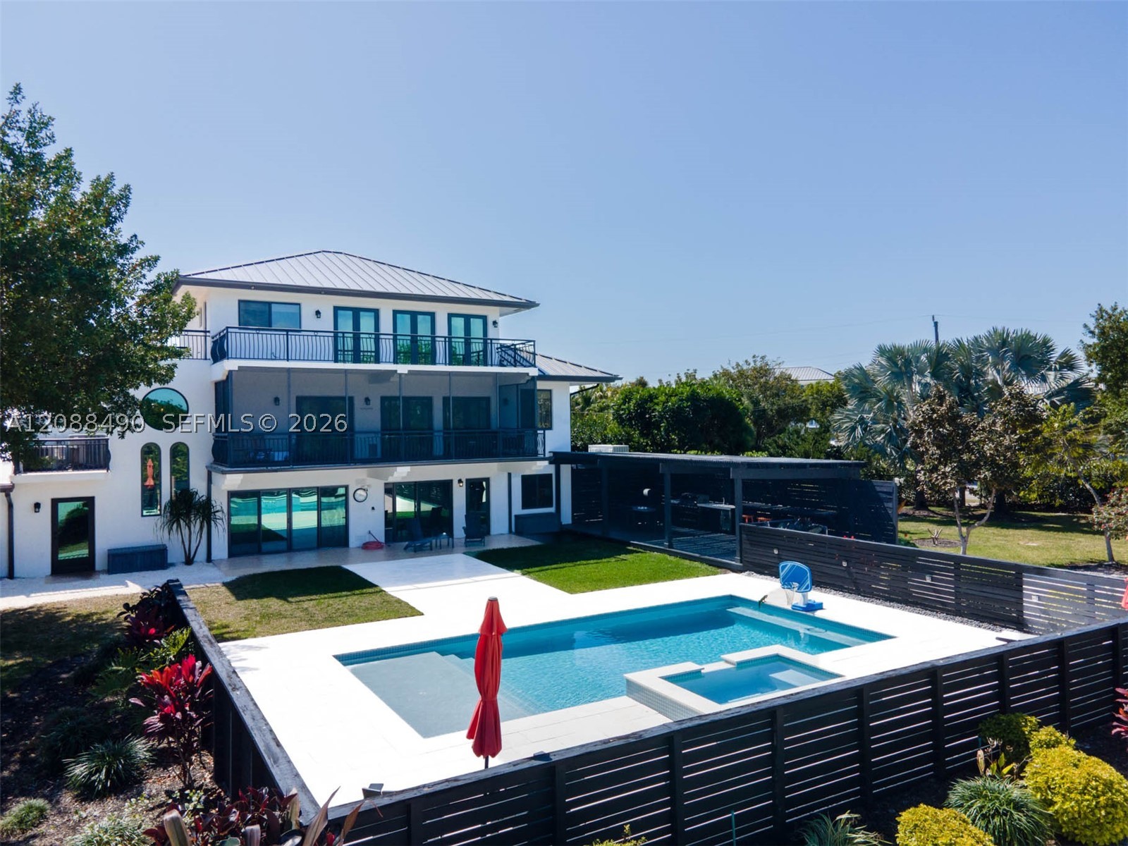 main property photo 51