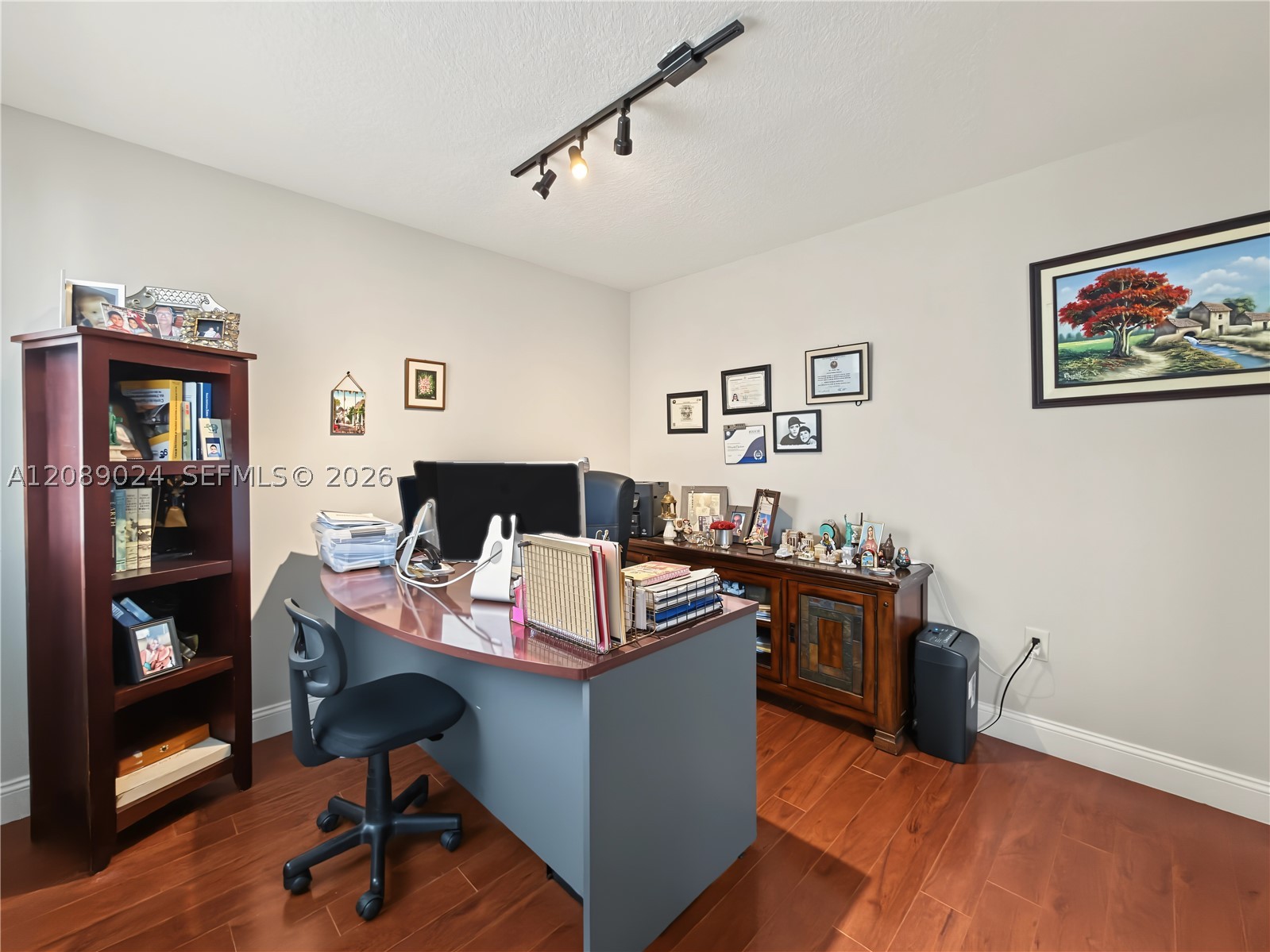 main property photo 40