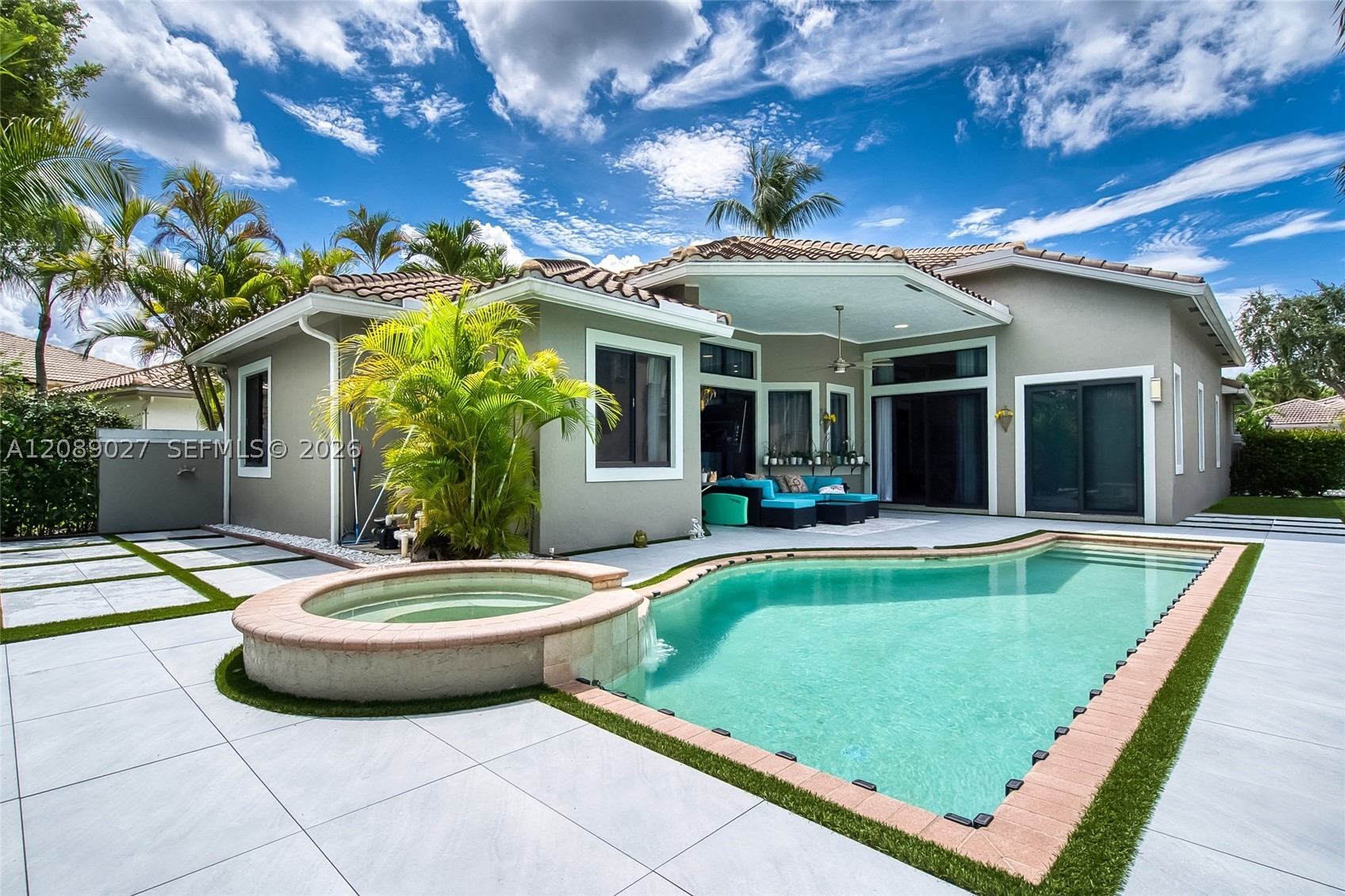 main property photo 18