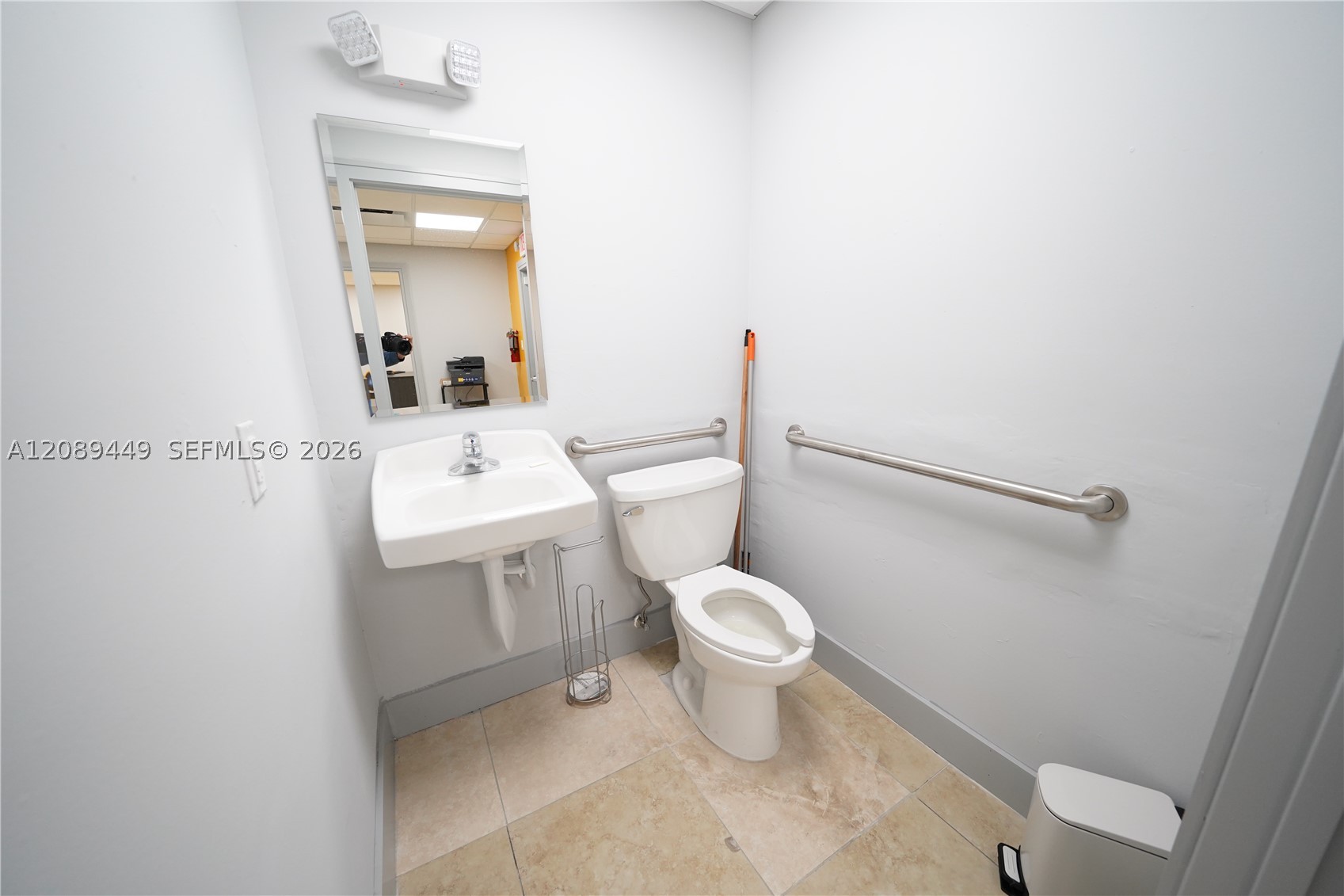 main property photo 7