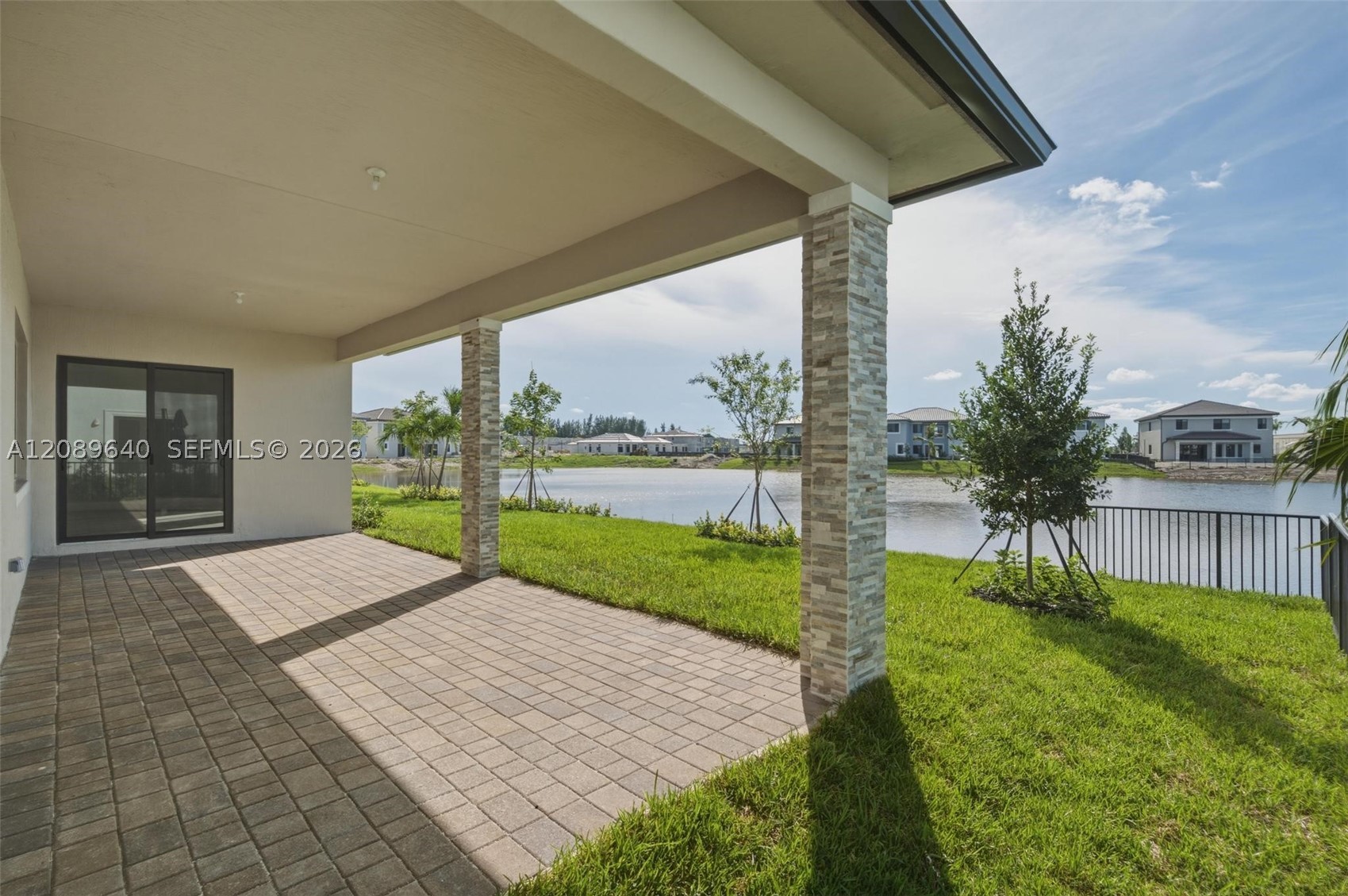 main property photo 40