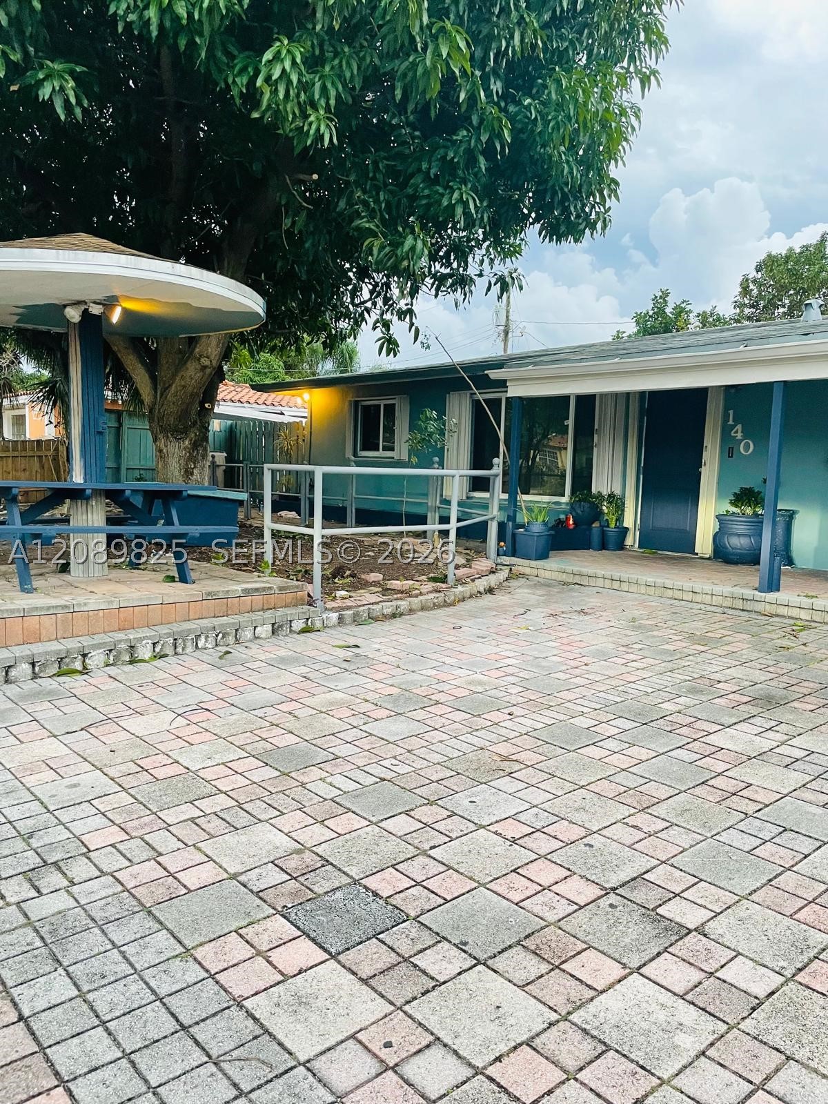 main property photo 0
