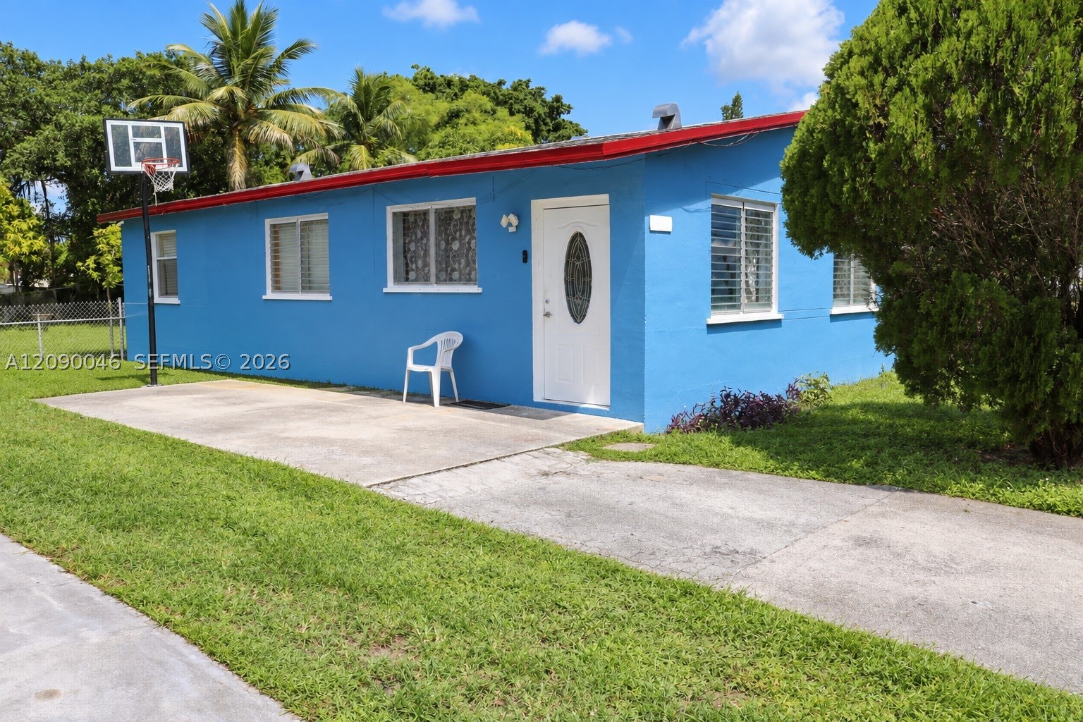 main property photo 4