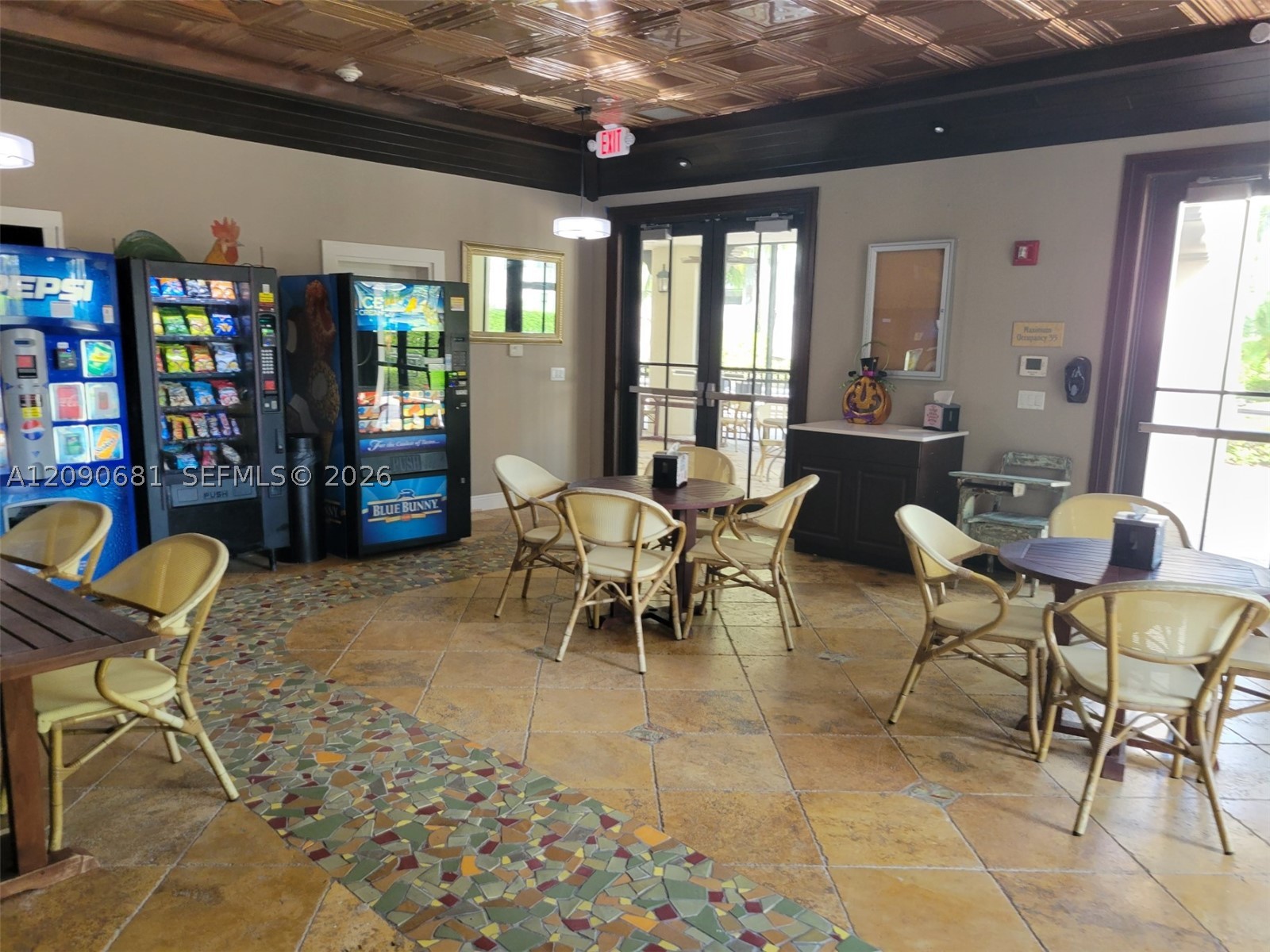 main property photo 25