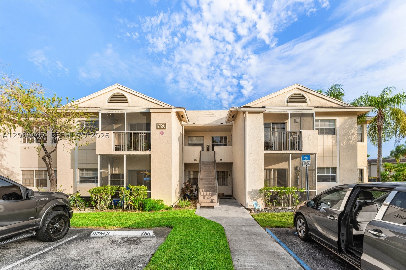 main property photo 0