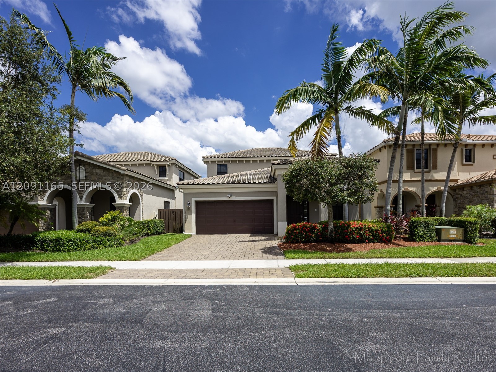 main property photo 0