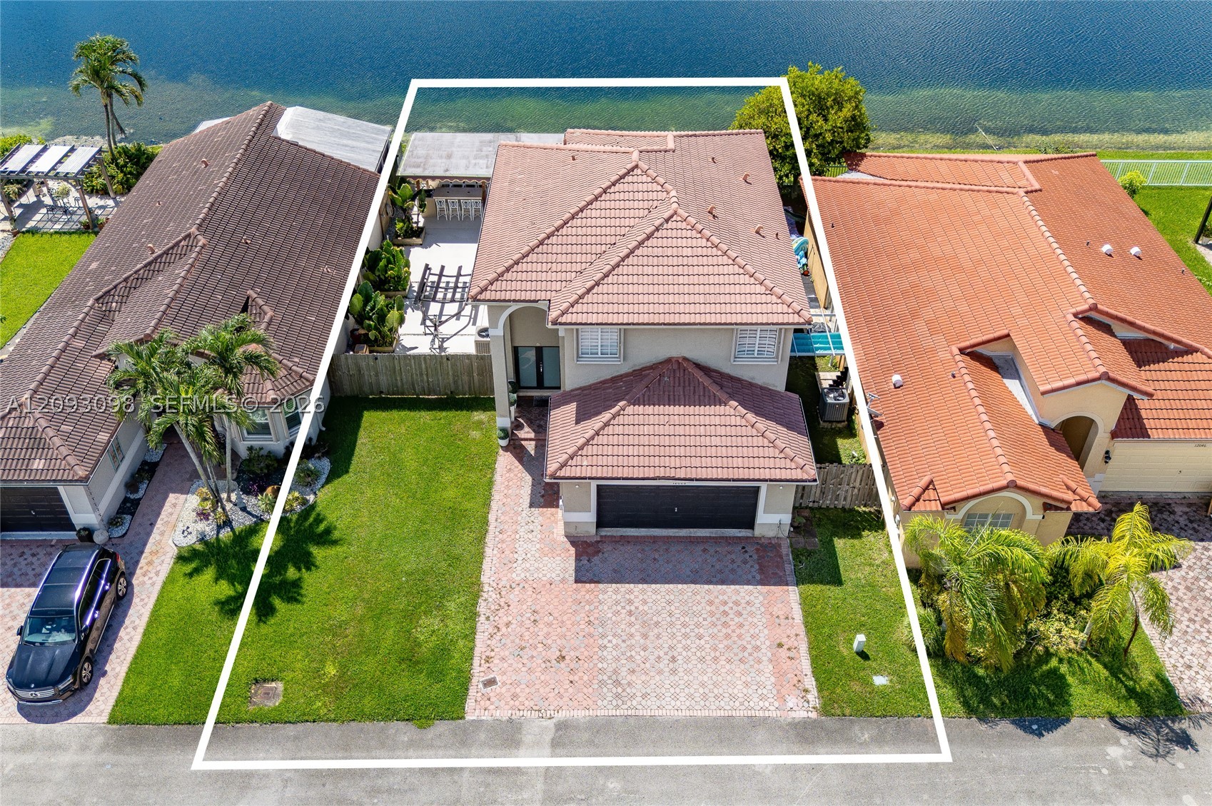 main property photo 0