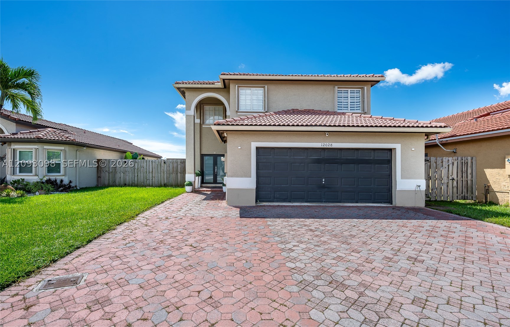 main property photo 6