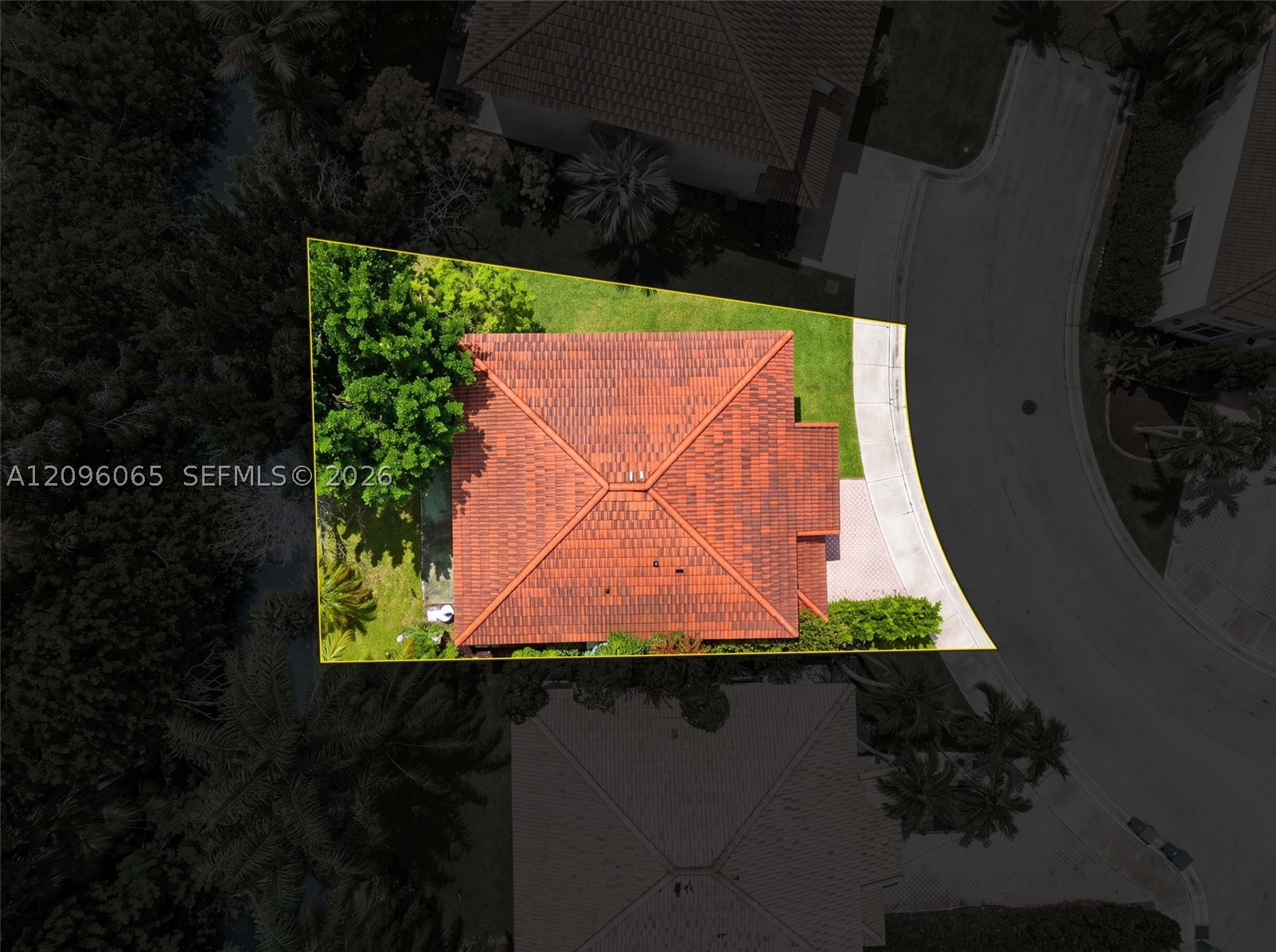 main property photo 34