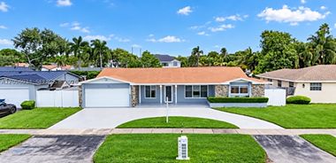 image of property with 4 Bed | 2 Bath | 1,933 Sqft