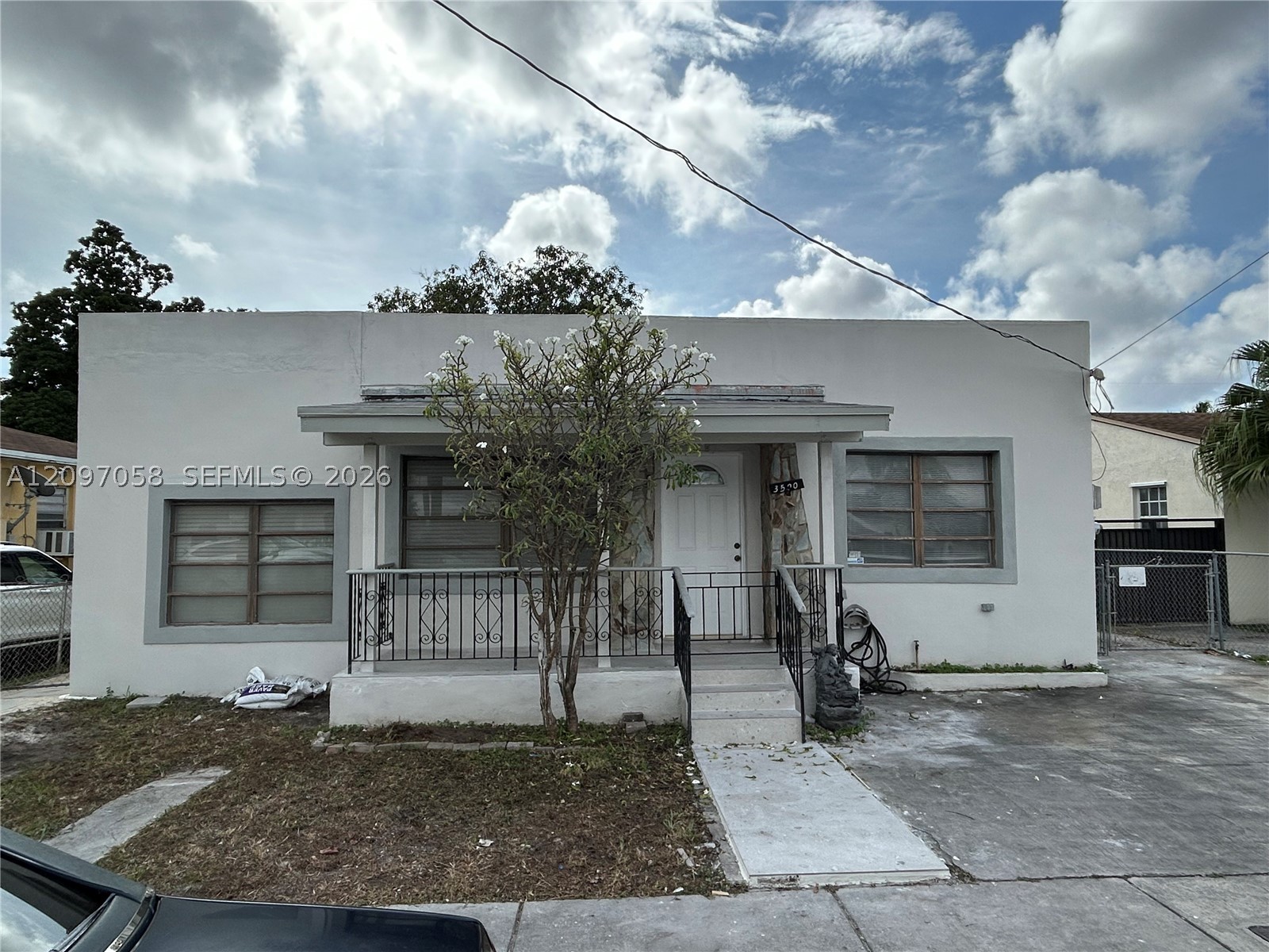 main property photo 0