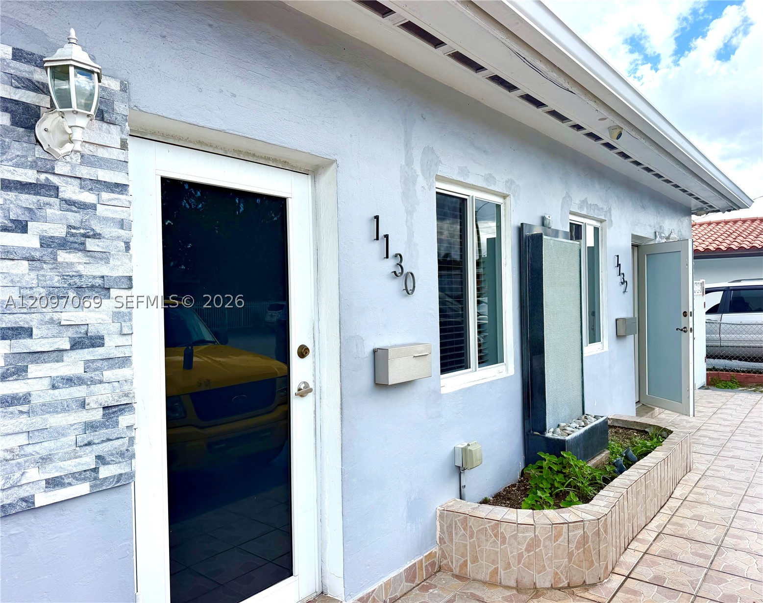 main property photo 0