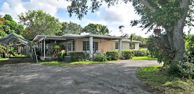image of property with 4 Bed | 3 Bath | 2,614 Sqft
