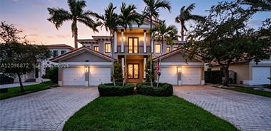 image of property with 5 Bed | 4 Bath | 4,717 Sqft