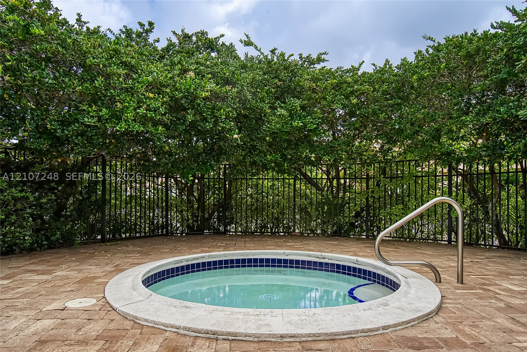 main property photo 31