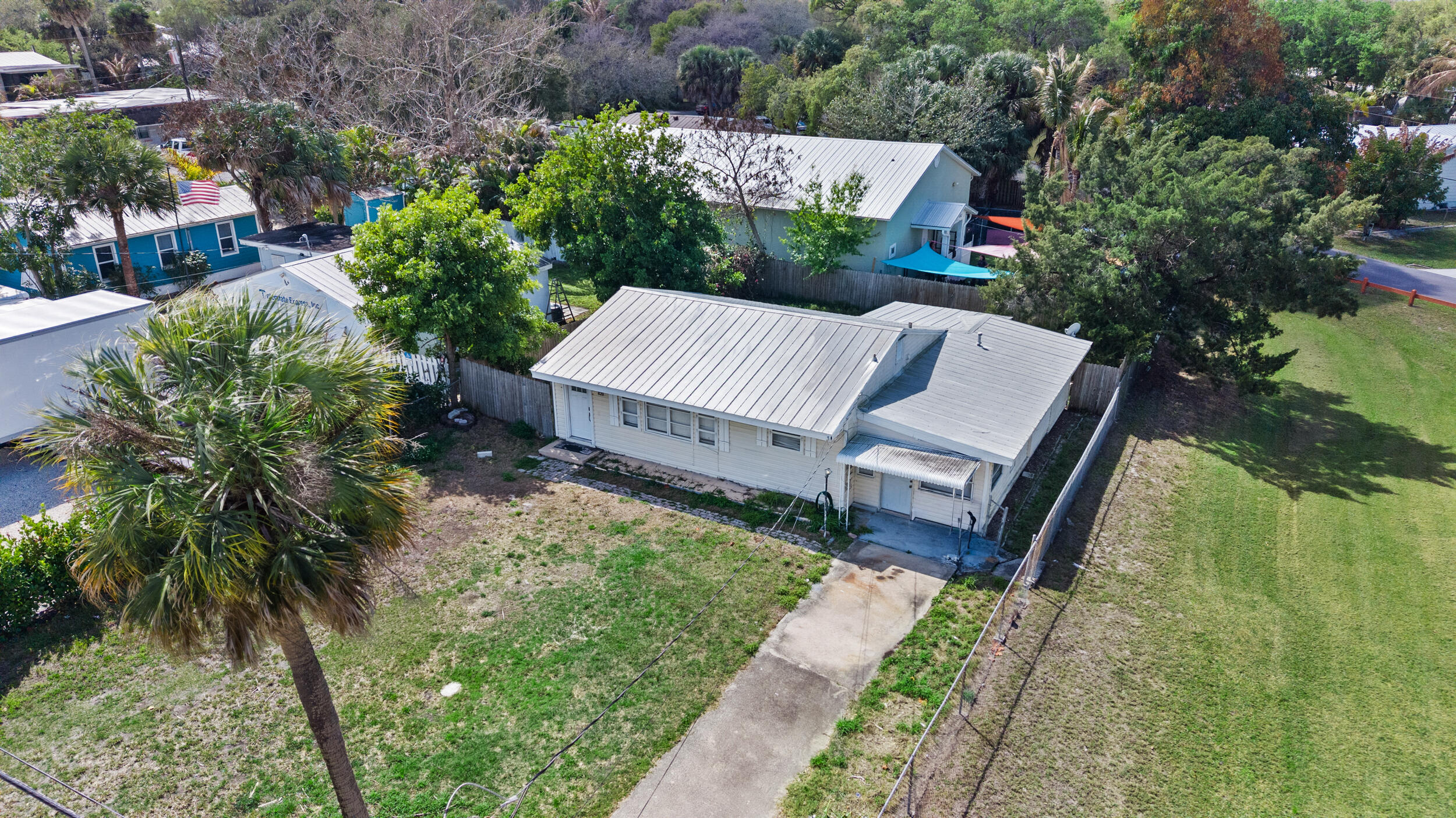 main property photo 5