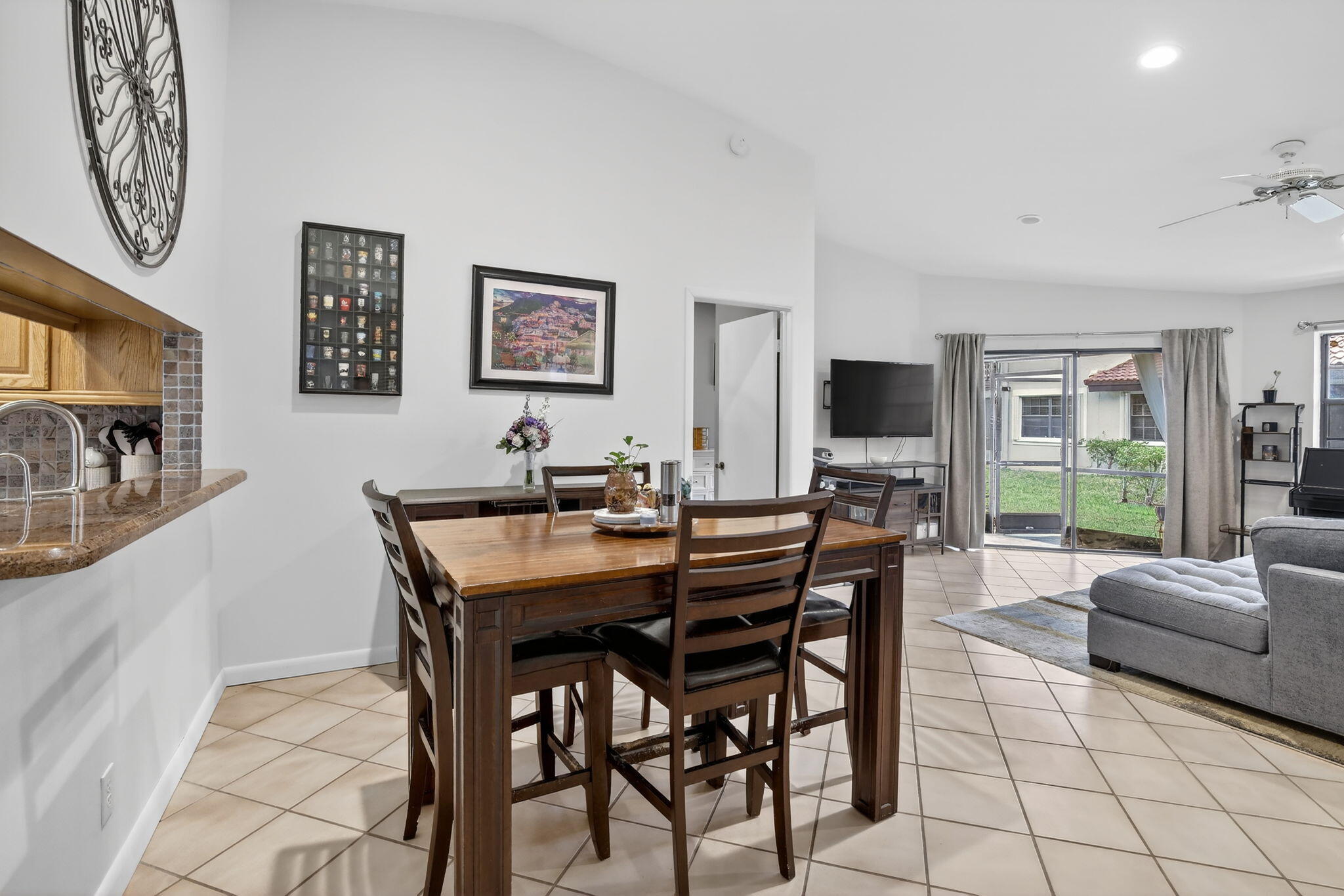 property viewer photo 1