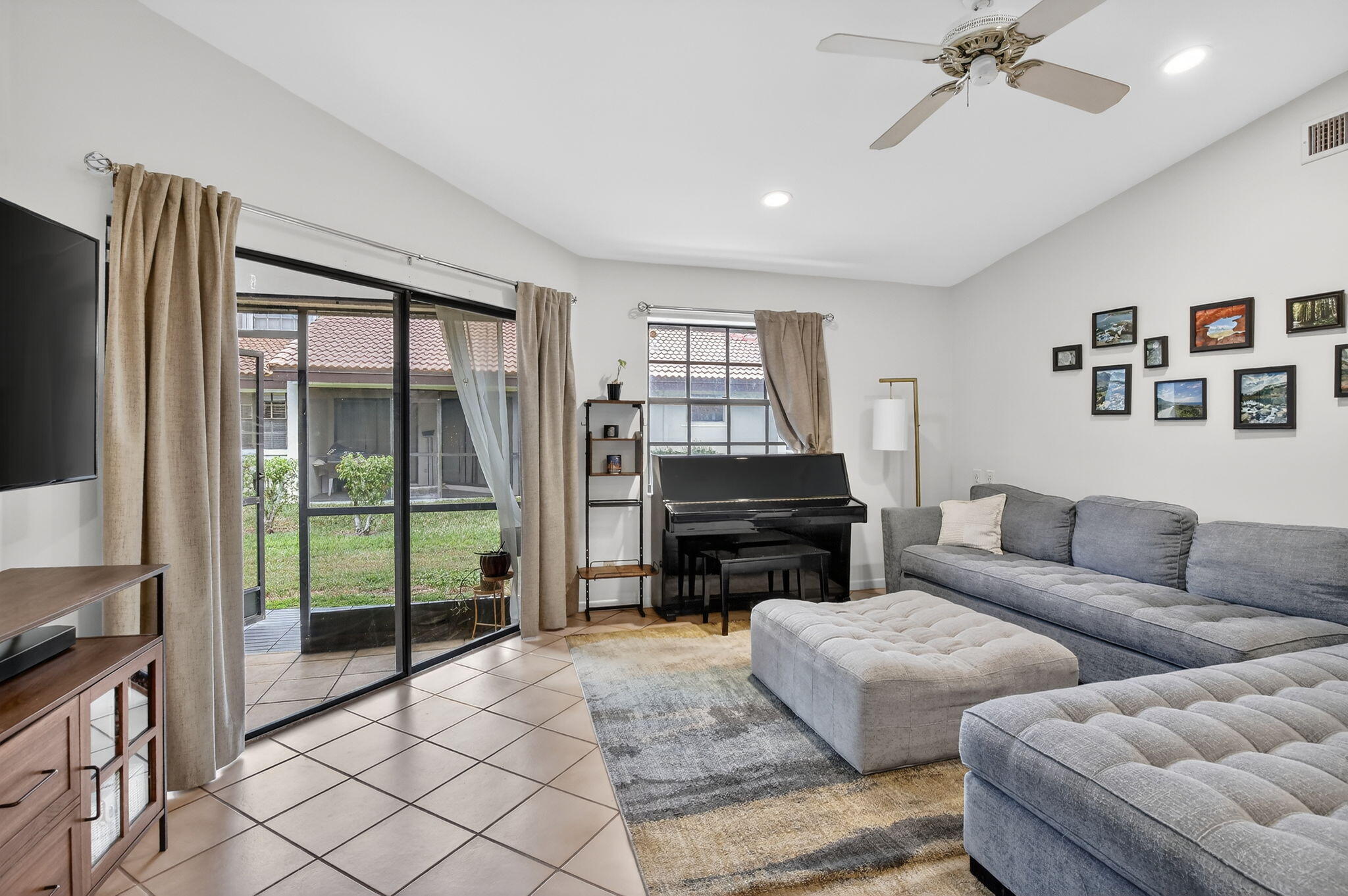 property viewer photo 2