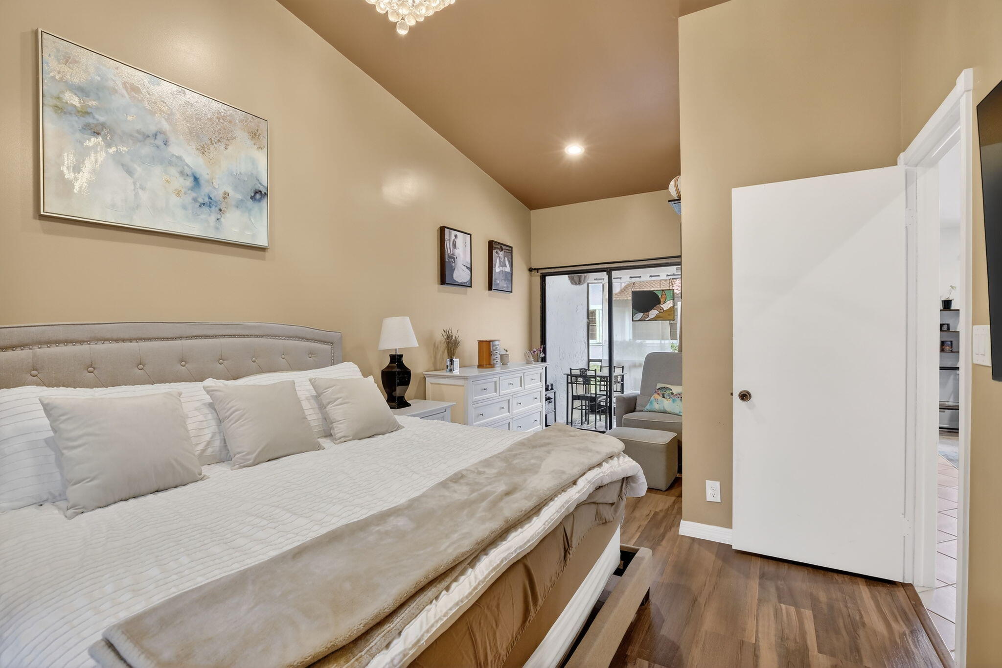 property viewer photo 6