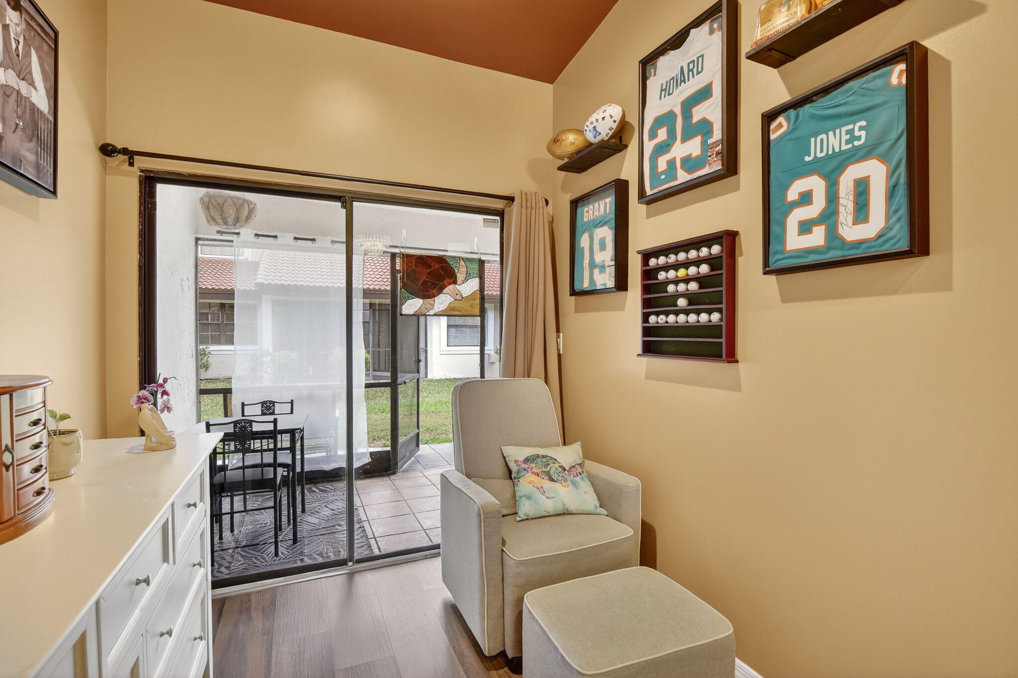 property viewer photo 7