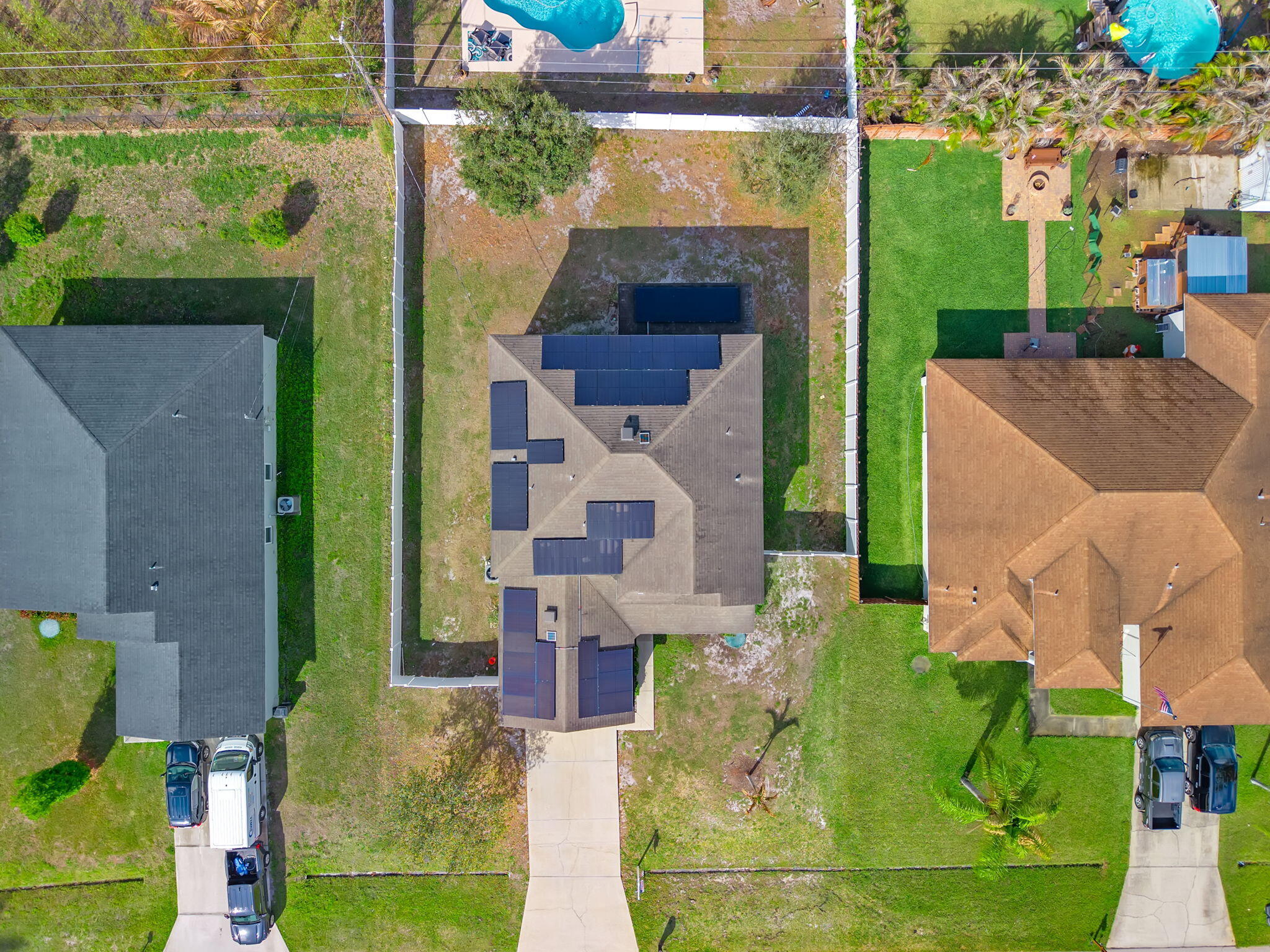 main property photo 37